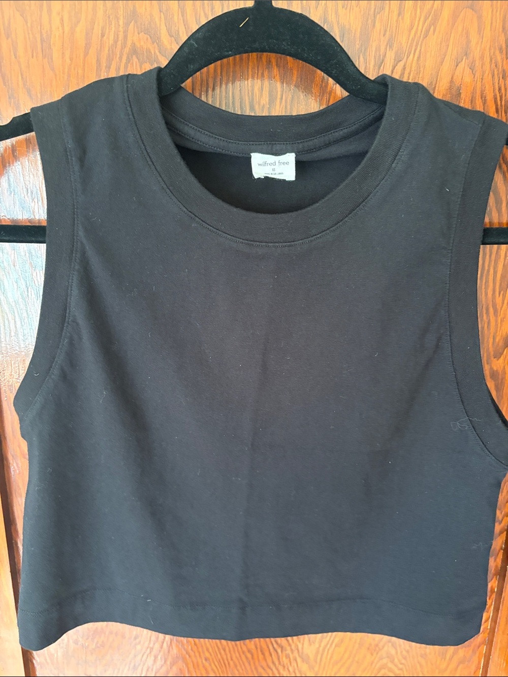 Aritzia Black Cropped Muscle Tank Top